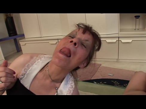 ❤️ Två mormödrar och en farfar har en trekant ❤️ Sexvideo at us sv.extratorrents.top ﹏